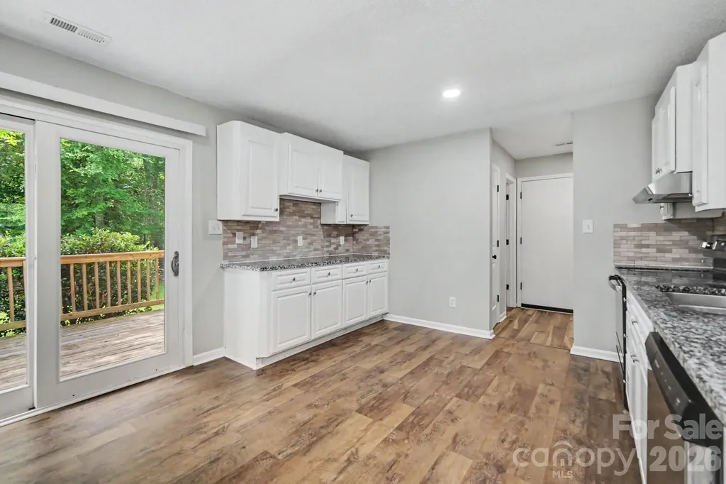 15331 Dehavilland Drive Charlotte NC 28278