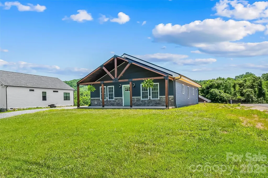 364 Carolina Avenue Marion NC 28752