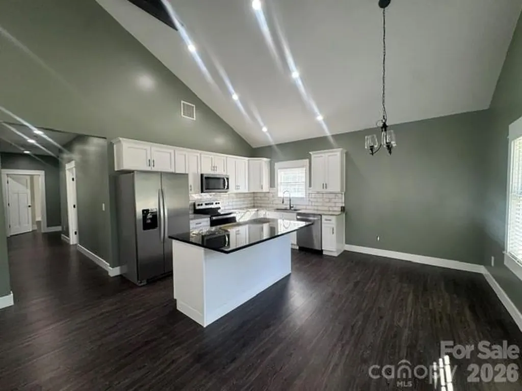 364 Carolina Avenue Marion NC 28752