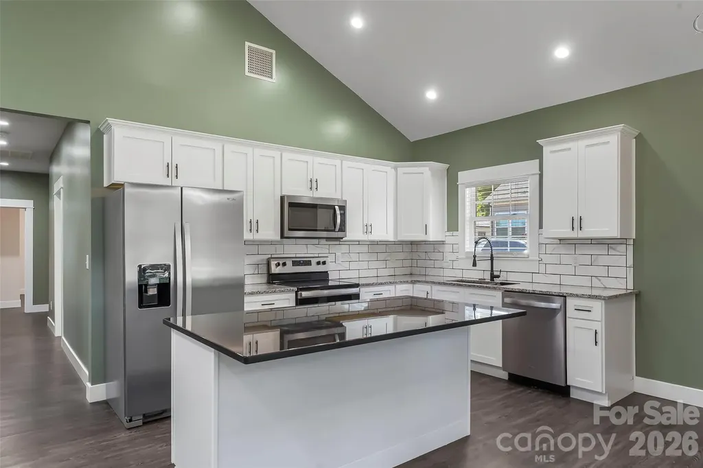364 Carolina Avenue Marion NC 28752