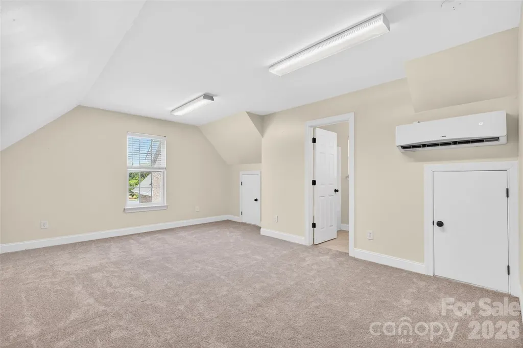 1008 Spring Rose Lane Matthews NC 28104