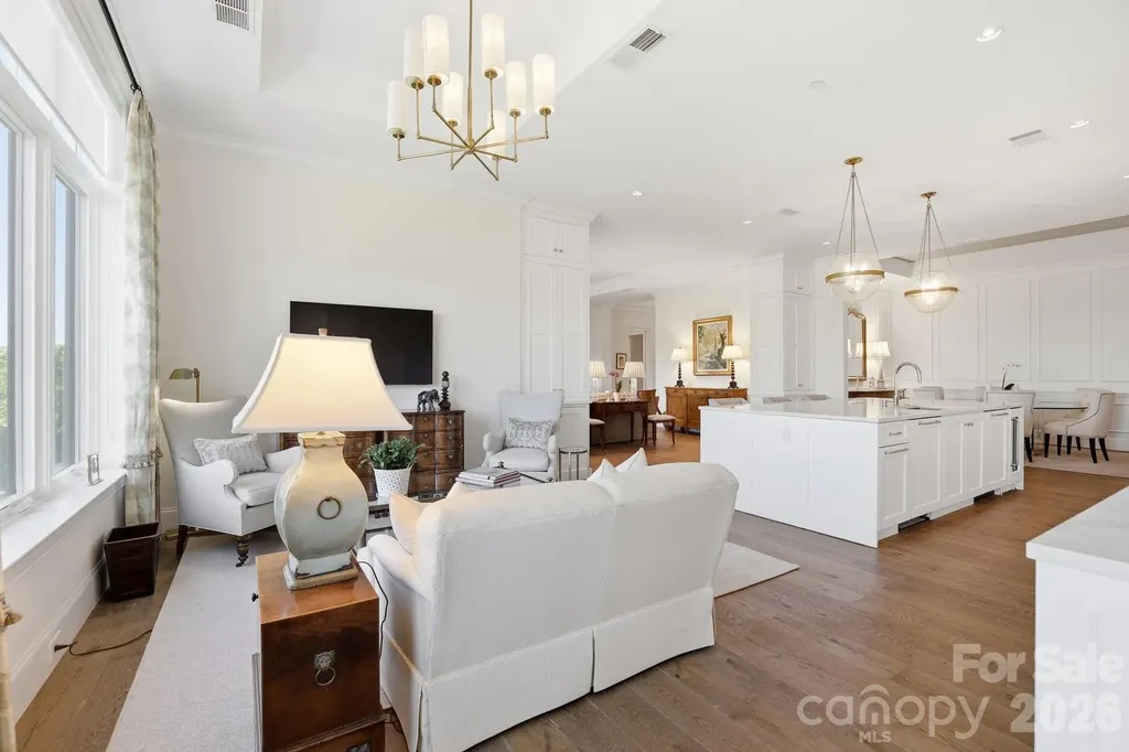 130 Cherokee Road Charlotte NC 28207