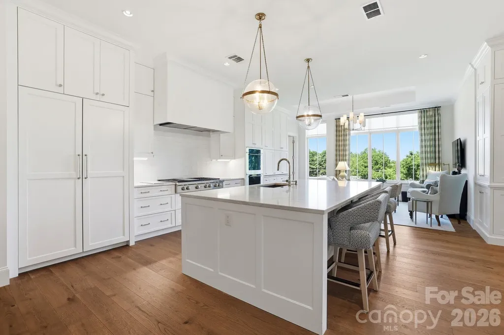 130 Cherokee Road Charlotte NC 28207