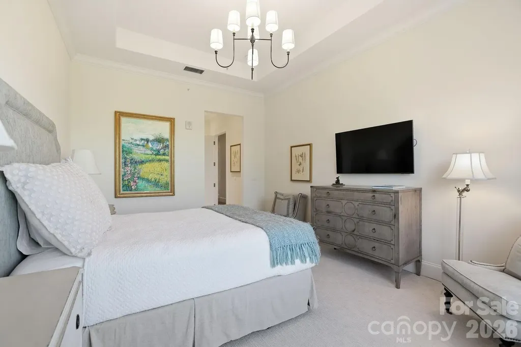 130 Cherokee Road Charlotte NC 28207