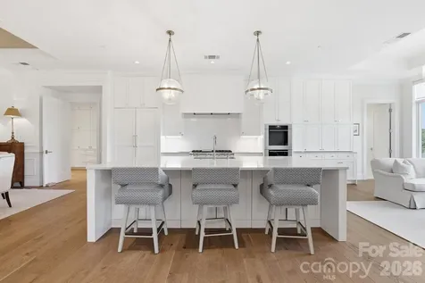 130 Cherokee Road Charlotte NC 28207