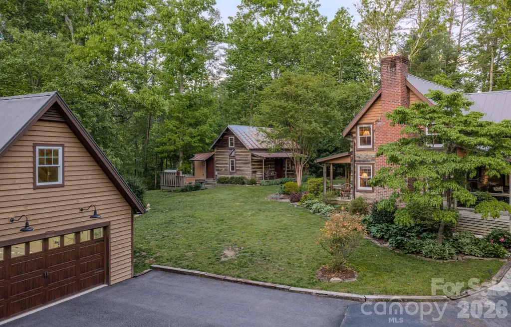 75 Old Gap Creek Road Fairview NC 28730