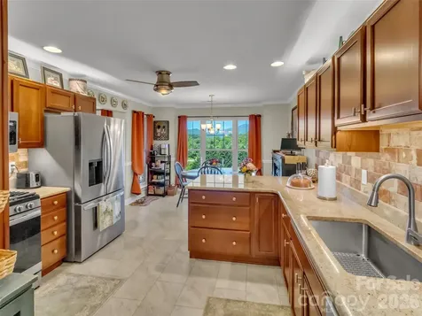 49 Kenai Trail Waynesville NC 28786