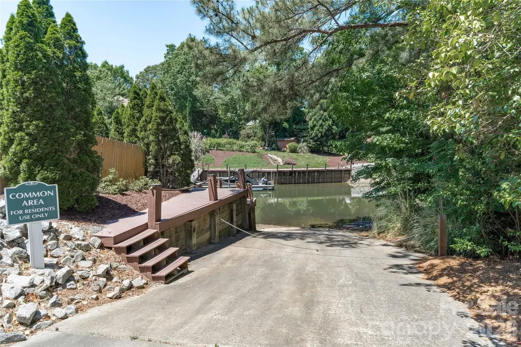 21121 Blakely Shores Drive Cornelius NC 28031