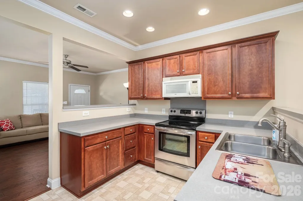 7212 Pinfeather Circle Cramerton NC 28032
