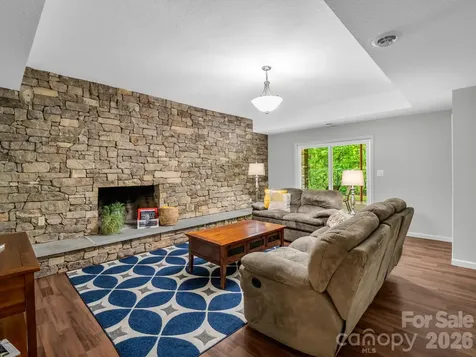 656 Cashiers Valley Road Brevard NC 28712