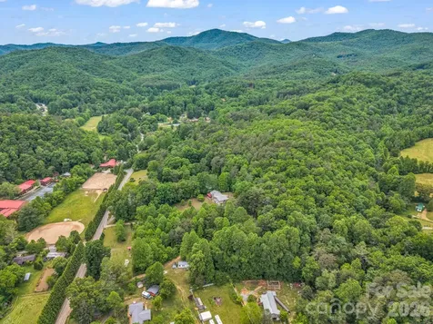656 Cashiers Valley Road Brevard NC 28712