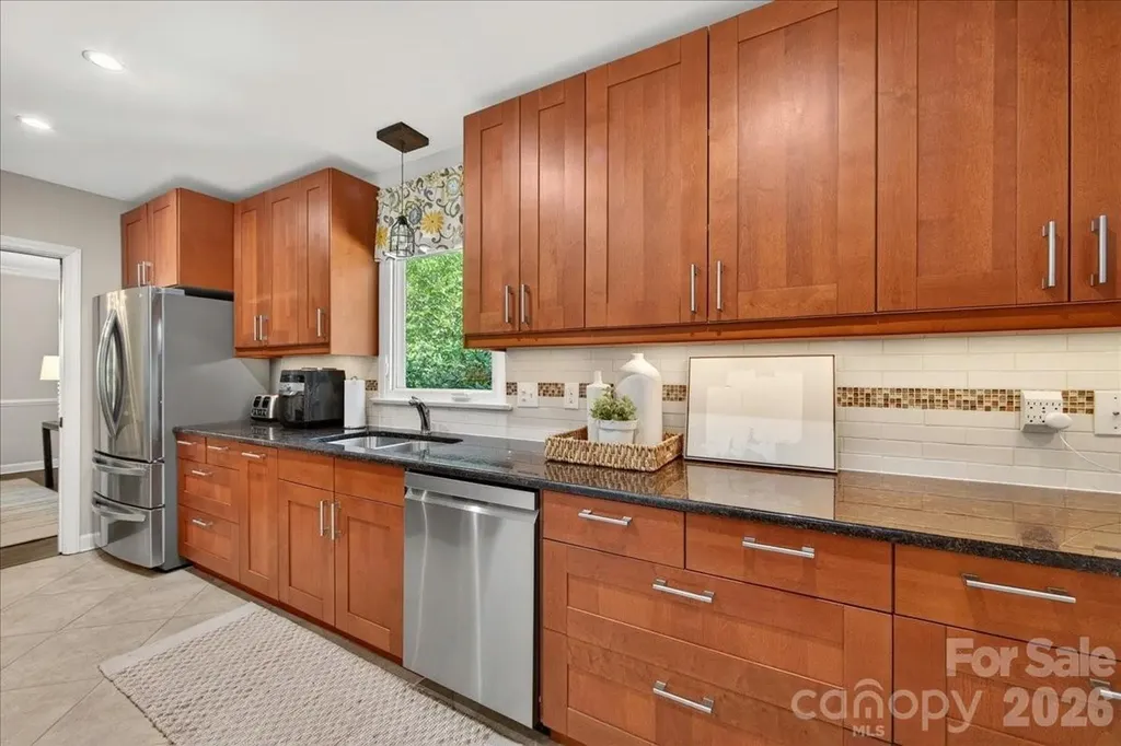 1128 Court Drive Charlotte NC 28211
