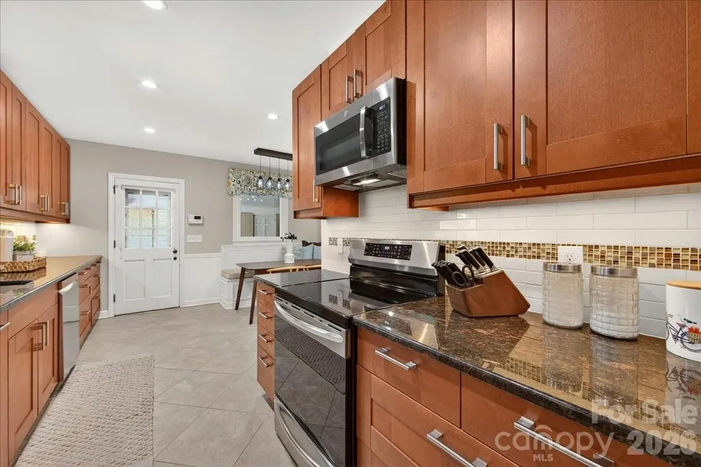 1128 Court Drive Charlotte NC 28211