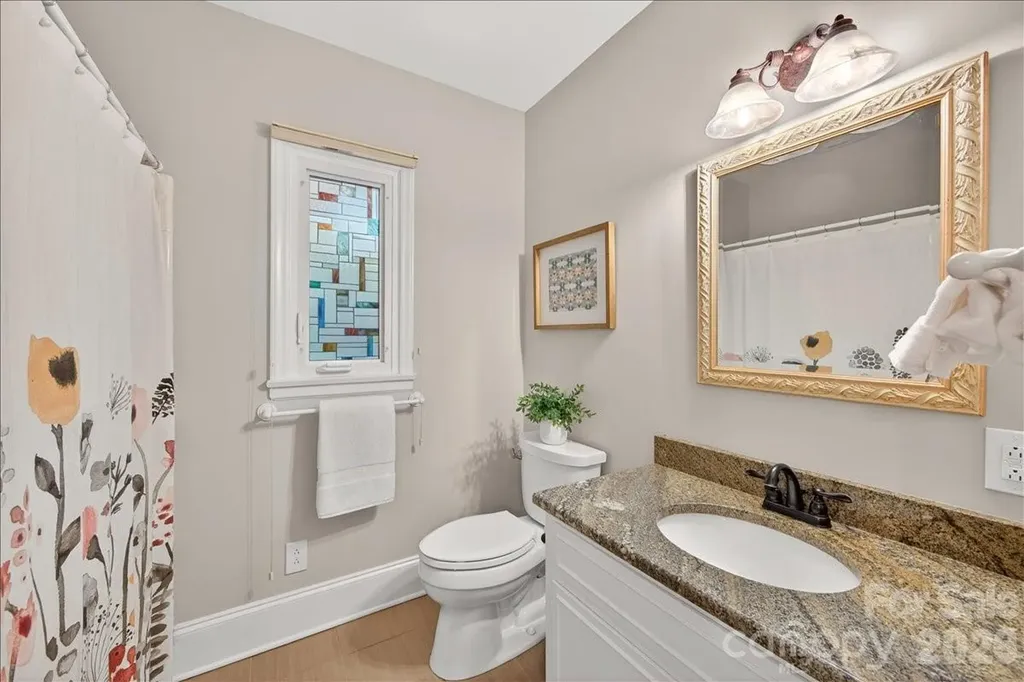 1128 Court Drive Charlotte NC 28211