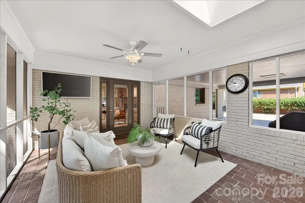 1128 Court Drive Charlotte NC 28211