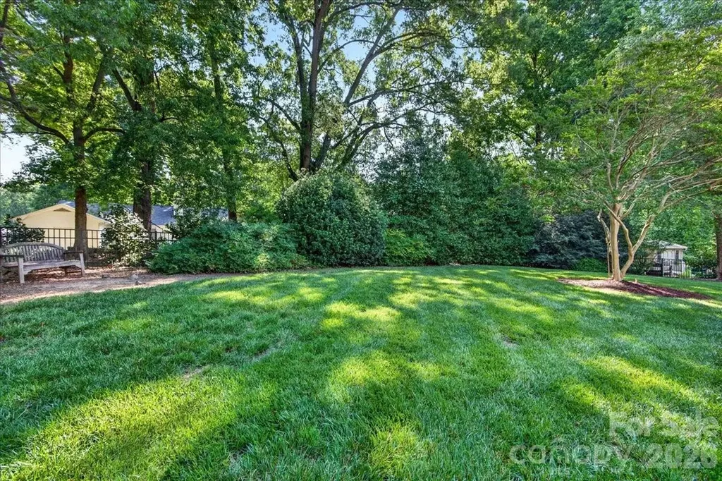 1128 Court Drive Charlotte NC 28211