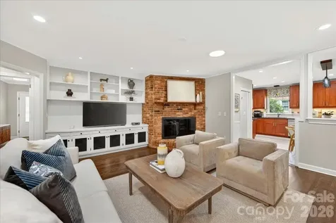 1128 Court Drive Charlotte NC 28211