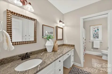 1128 Court Drive Charlotte NC 28211