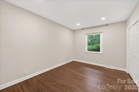 1128 Court Drive Charlotte NC 28211
