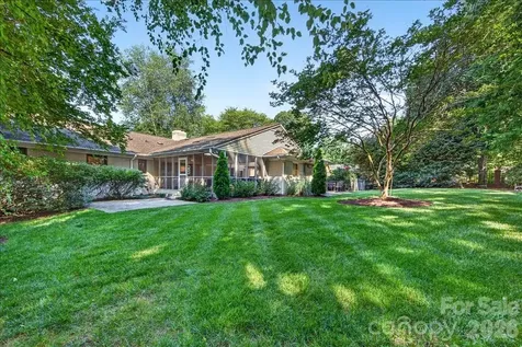 1128 Court Drive Charlotte NC 28211