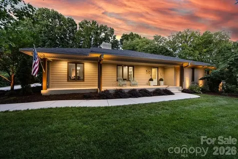 1128 Court Drive Charlotte NC 28211