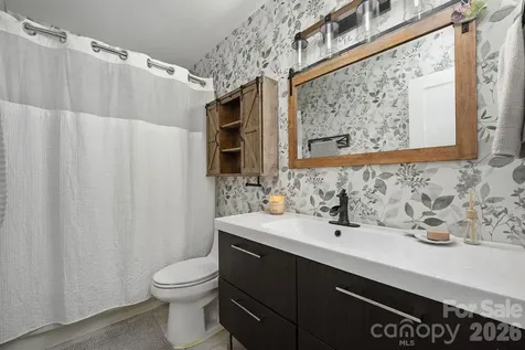 8038 Ritter Drive Charlotte NC 28270
