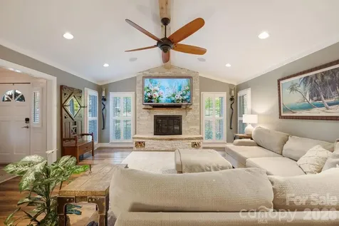 8038 Ritter Drive Charlotte NC 28270