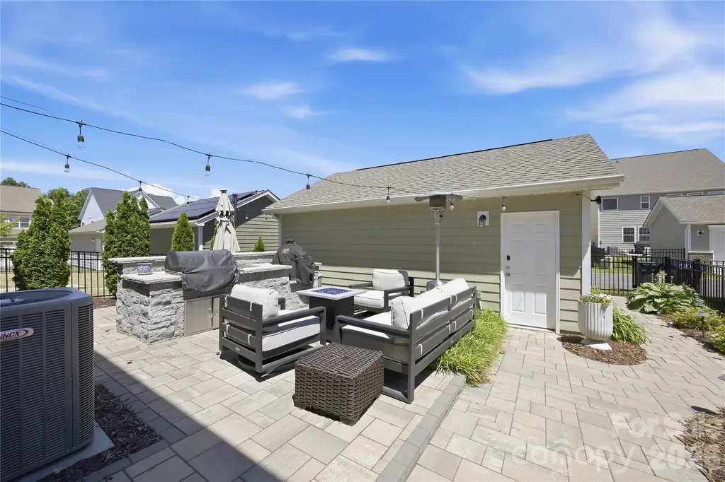 8113 Cornhill Avenue Charlotte NC 28277