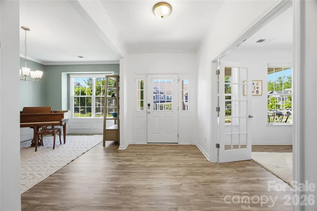 8113 Cornhill Avenue Charlotte NC 28277