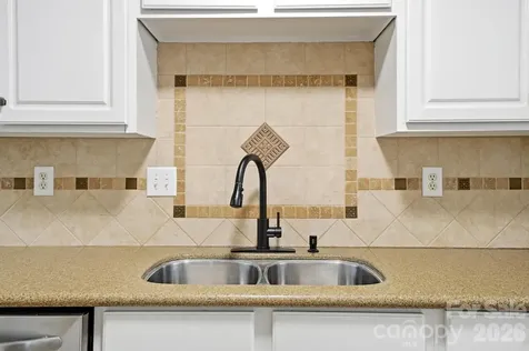 8805 Red Tail Court Charlotte NC 28269