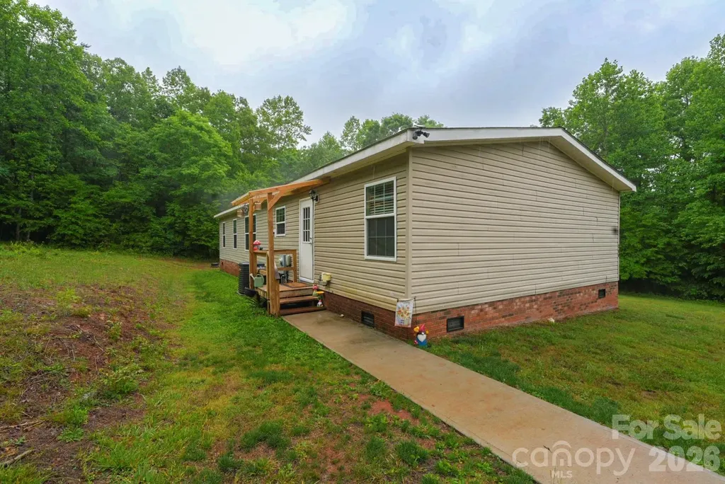 366 W Rocky Lane Dobson NC 27017