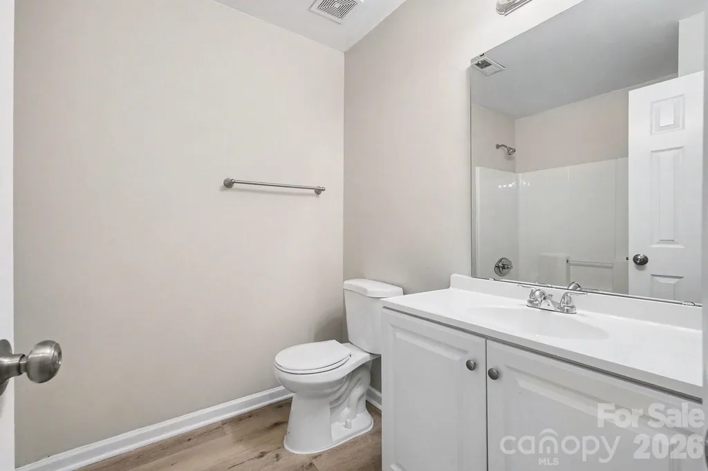 5463 Realtree Lane Charlotte NC 28214