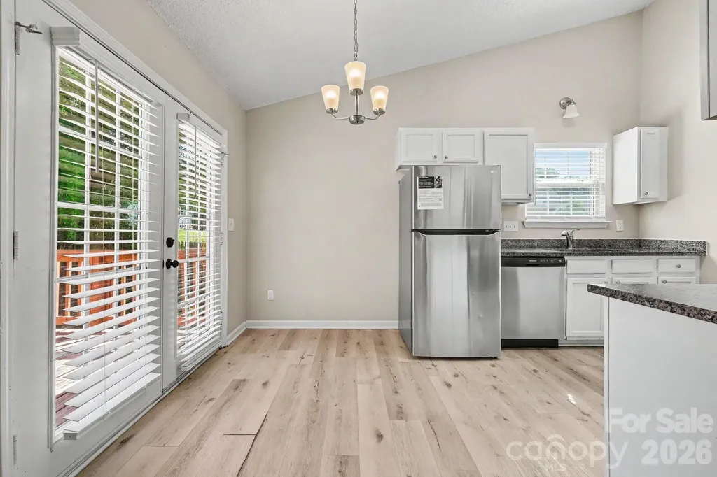5463 Realtree Lane Charlotte NC 28214