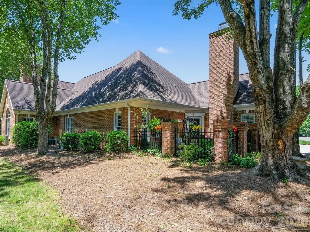 7444 Hurstbourne Green Drive Charlotte NC 28277