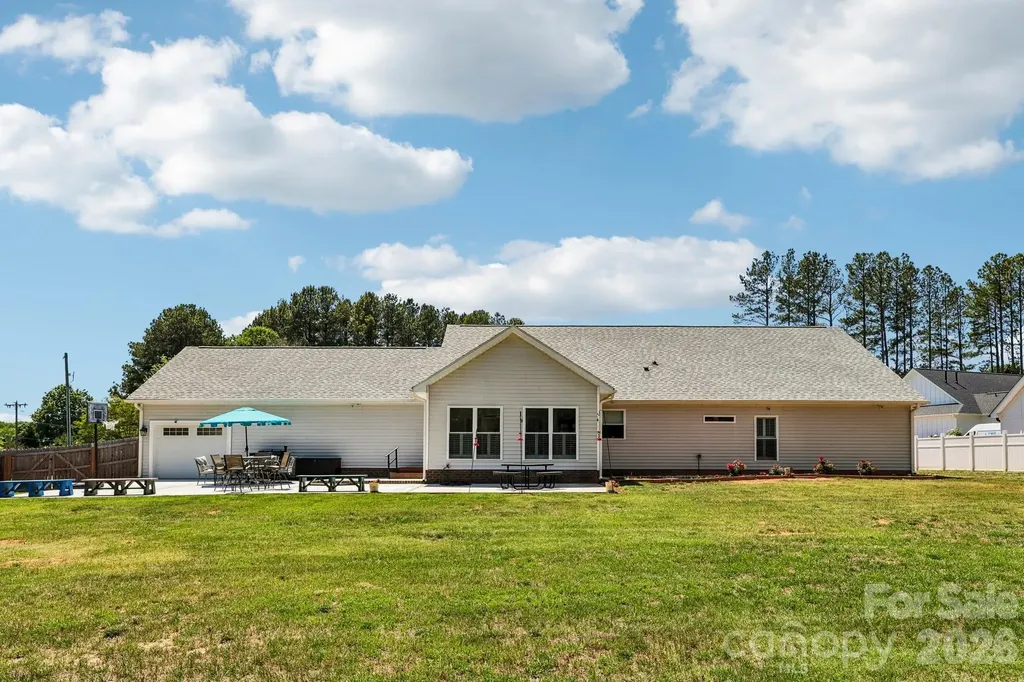 5301 Garden Gate Drive Monroe NC 28112