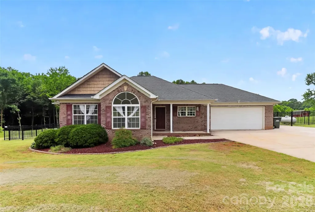 2823 Gourdvine Drive Marshville NC 28103