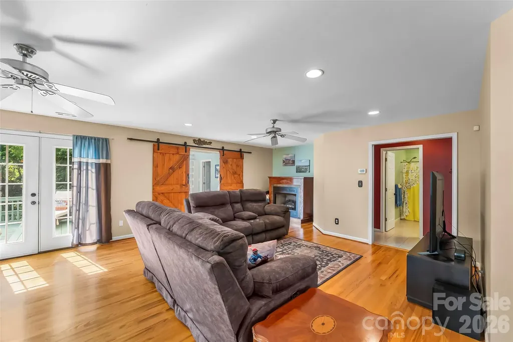183 Greenlea Circle Taylorsville NC 28681