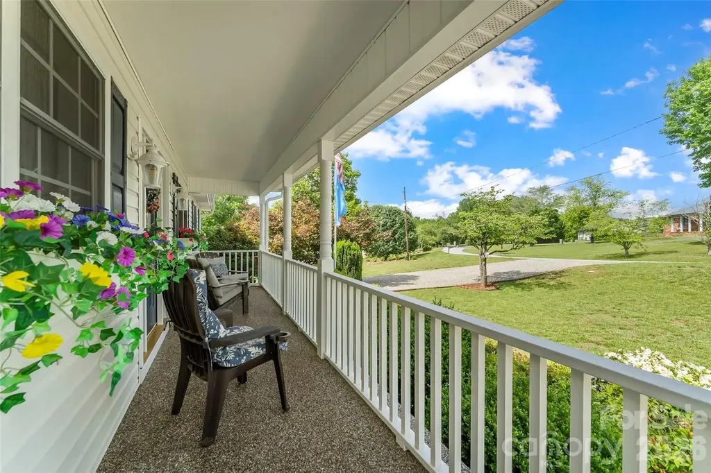 183 Greenlea Circle Taylorsville NC 28681