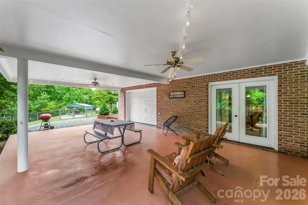 183 Greenlea Circle Taylorsville NC 28681
