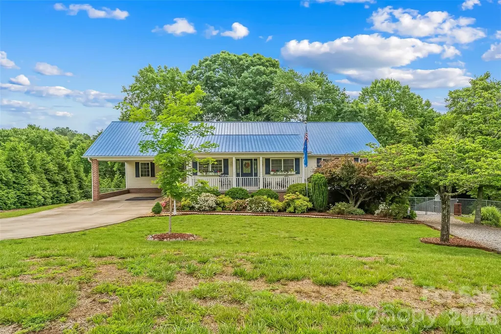 183 Greenlea Circle Taylorsville NC 28681