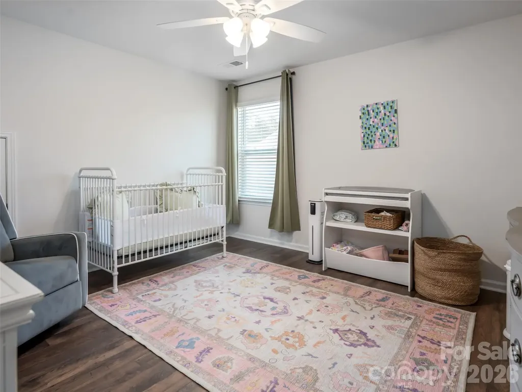 596 Country Oak Drive Asheville NC 28804