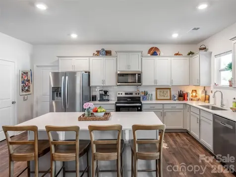 596 Country Oak Drive Asheville NC 28804