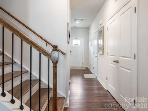 596 Country Oak Drive Asheville NC 28804