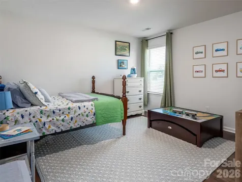 596 Country Oak Drive Asheville NC 28804