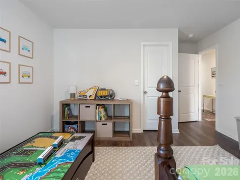 596 Country Oak Drive Asheville NC 28804