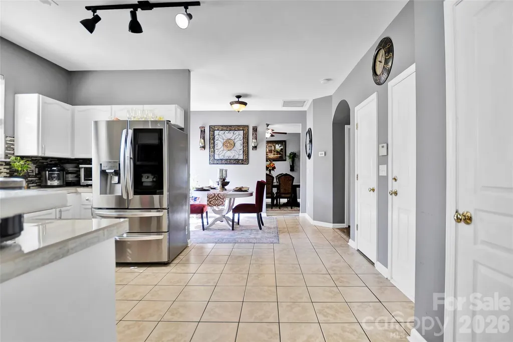 9806 Back Acre Drive Charlotte NC 28213