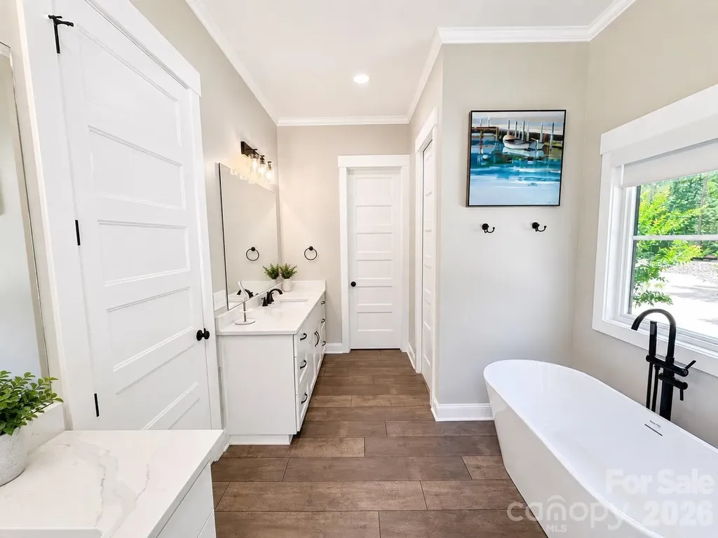 137 Channel Court New London NC 28127