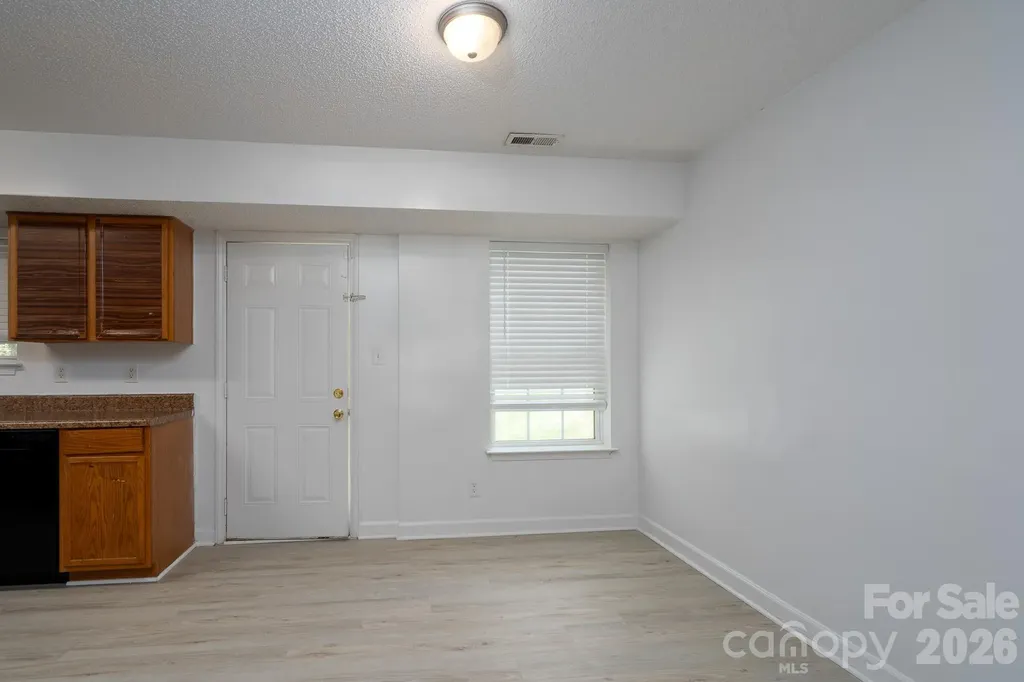 511 Lightspun Lane Charlotte NC 28216