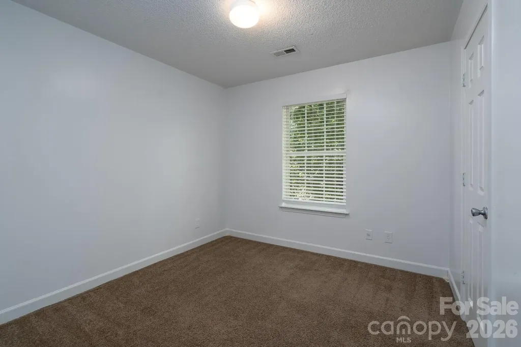 511 Lightspun Lane Charlotte NC 28216