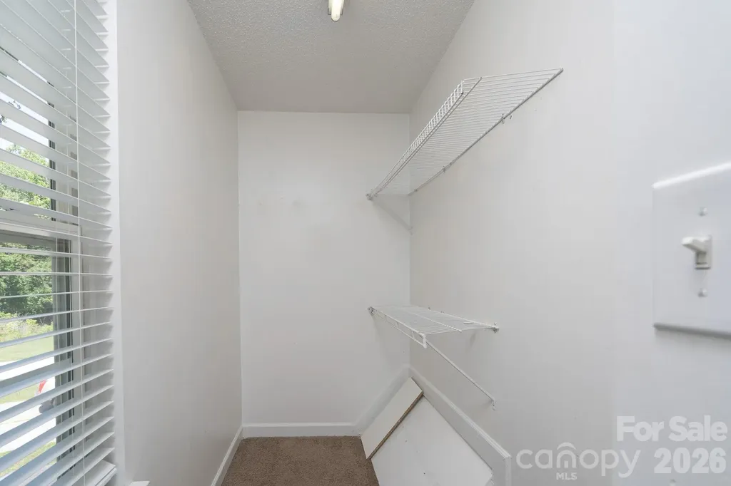 511 Lightspun Lane Charlotte NC 28216